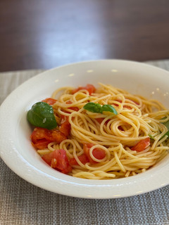 シンプル美味しい♪トマトとバジルのパスタ-レシピのメイン写真