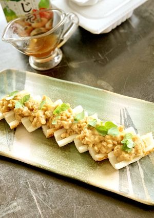 ヤミツキ注意！納豆ちくわボート-レシピのメイン写真