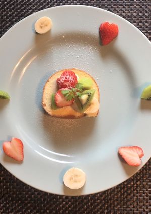 簡単デザート☆市販のロールケーキ果物のせ-レシピのメイン写真