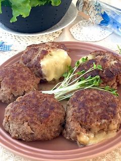 150gチーズインハンバーグ-レシピのメイン写真