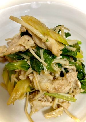 豚バラとセロリ葉の和風オイスター炒め-レシピのメイン写真