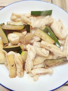ズッキーニとイカの中華炒め-レシピのメイン写真