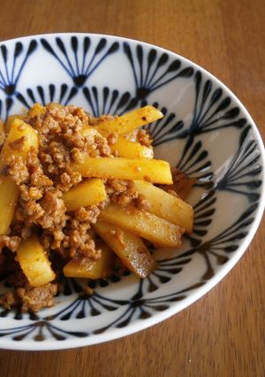 じゃがいもとひき肉のカレー炒め-レシピのメイン写真