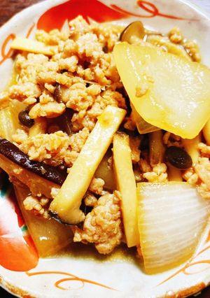 ヘルシー！鶏ひき肉ときのこの生姜炒め-レシピのメイン写真