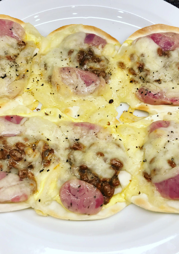 簡単　餃子の皮納豆ピザ-レシピのメイン写真