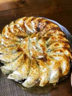 セロリが香るけんけんの焼き餃子^ ^-レシピのメイン写真