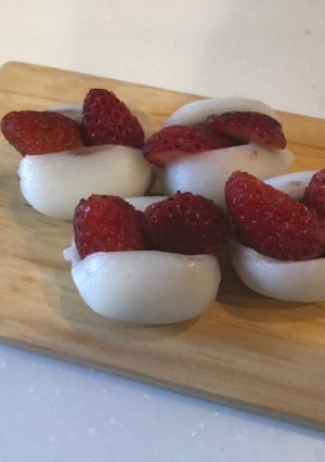 業スーのぷち大福を苺大福にアレンジ-レシピのメイン写真