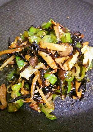 しめじといろいろ野菜、昆布の佃煮炒め-レシピのメイン写真