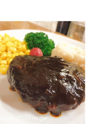 たっぷりデミグラスソースの豚肉ハンバーグ-レシピのメイン写真