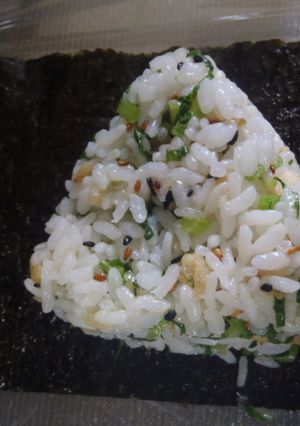 激旨‥「大根葉と揚げ玉のおむすび」-レシピのメイン写真