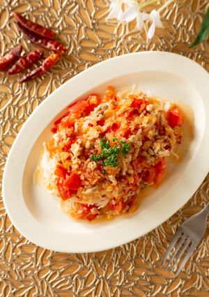 タイ風スパイシートマトソースライスパスタ-レシピのメイン写真
