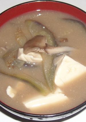 舞茸＆ナス＆豆腐の味噌汁-レシピのメイン写真