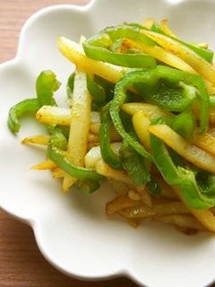 じゃが芋・ピーマンのカレー粉炒め♪-レシピのメイン写真