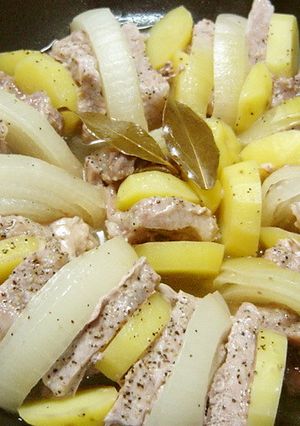 豚肉とジャガイモ、玉ねぎの重ね焼き-レシピのメイン写真
