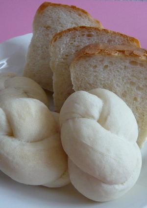 １つの生地でイギリスパン&白パン-レシピのメイン写真