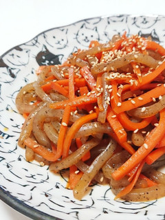 簡単副菜★こんにゃくと人参のきんぴら-レシピのメイン写真