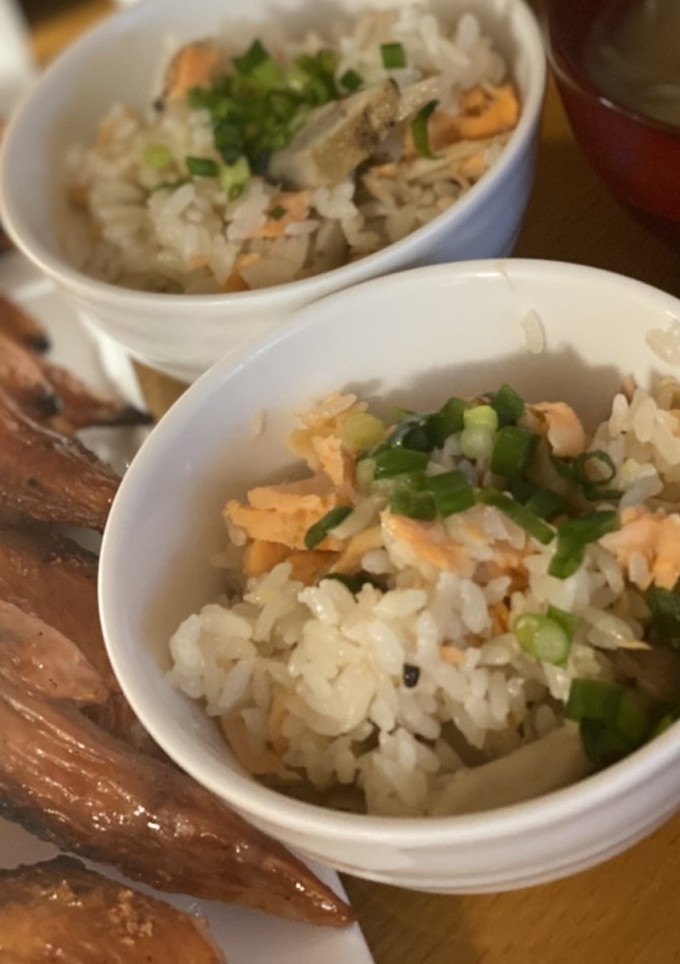 鮭としめじの炊き込みご飯-レシピのメイン写真