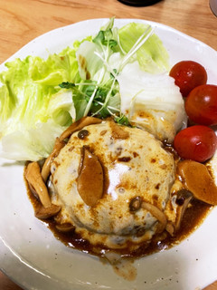 洋風煮込みハンバーグ・チーズのせ-レシピのメイン写真