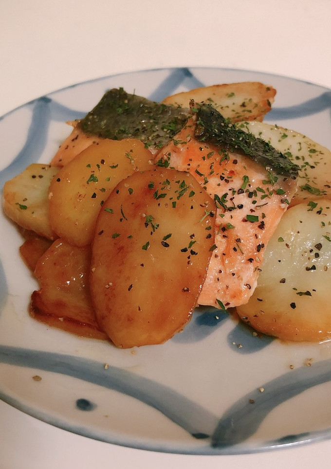 鮭とポテトのコンソメ炒め-レシピのメイン写真