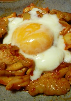☼超簡単♪鶏もも肉で♪プリ鶏キムチ炒め-レシピのメイン写真