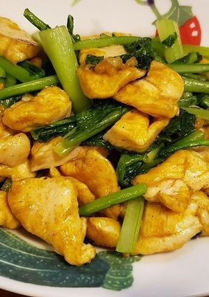 小松菜と鶏むね肉のカレー炒め-レシピのメイン写真