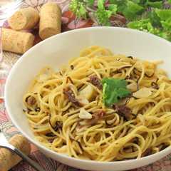 รูปของ アンチョビ塩昆布パスタ