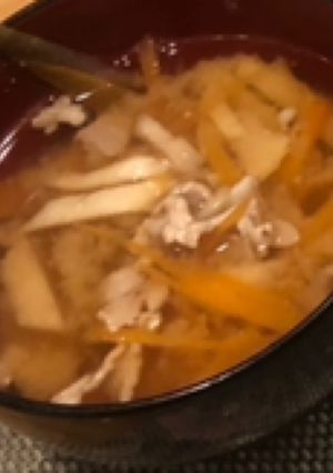 タケノコと豚肉と人参のせん切り味噌汁-レシピのメイン写真