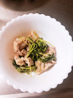 豆苗と豚ばら炒め-レシピのメイン写真