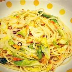 รูปของ 彩り鮮やか春キャベツとサクラエビのパスタ