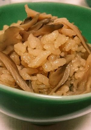 ウまーい茸だけご飯！？炊き込みご飯-レシピのメイン写真