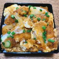 รูปของ 新玉ねぎフライでリメイク丼