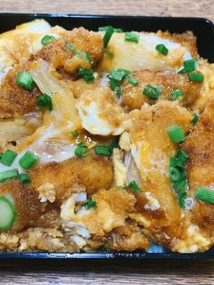 新玉ねぎフライでリメイク丼-レシピのメイン写真