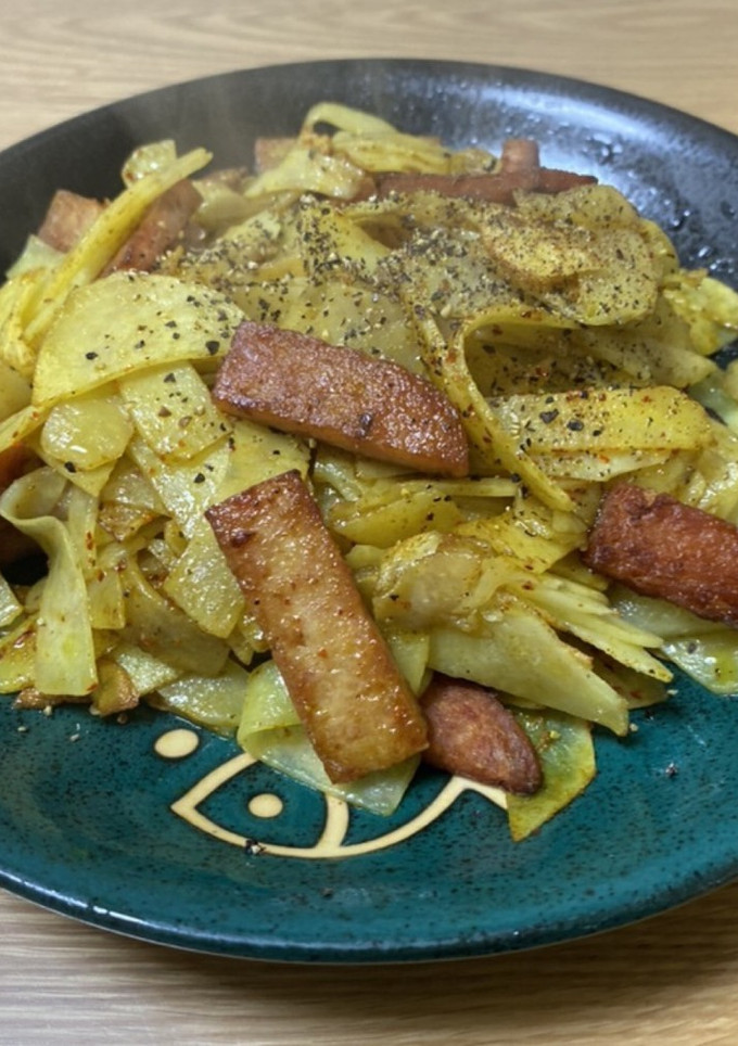 簡単♩スパムと新じゃがのカレー粉炒め-レシピのメイン写真