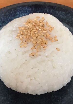 朝ごはん♡弁当♡ピリ辛唐揚げおにぎり-レシピのメイン写真