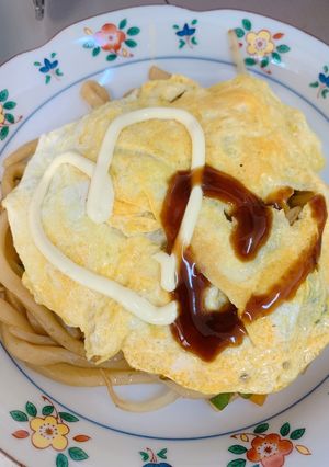 簡単！野菜もとれる、うどんでオムそば！！-レシピのメイン写真