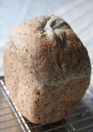 黒ごま食パン(米粉入り）-レシピのメイン写真