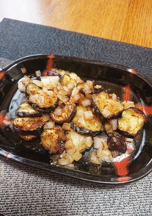 帆立だしだけ☆簡単なすと新玉ねぎ炒め-レシピのメイン写真