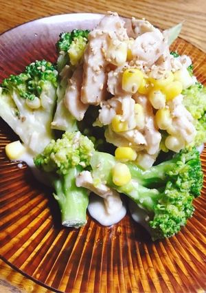 ブロッコリーとサラダチキンの胡麻和え-レシピのメイン写真
