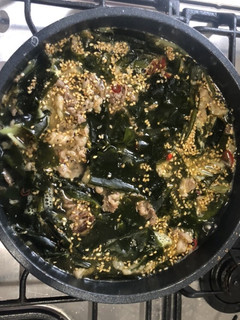 トロトロワカメと牛肉スープ( ^ω^ )-レシピのメイン写真