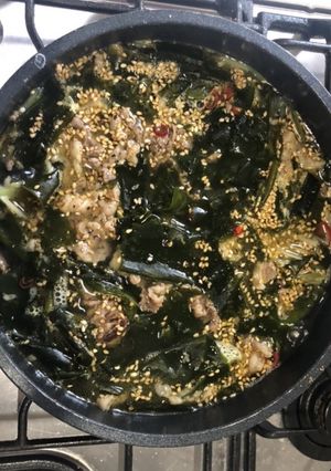 トロトロワカメと牛肉スープ( ^ω^ )-レシピのメイン写真