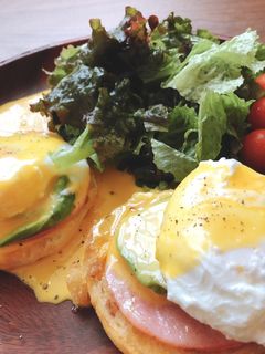 朝食にエッグベネディクト-レシピのメイン写真