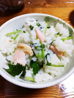 辛口鮭のリメイク。鮭と三つ葉のちらし寿司-レシピのメイン写真