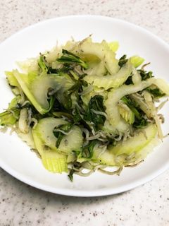 簡単! セロリとしらす炒め-レシピのメイン写真