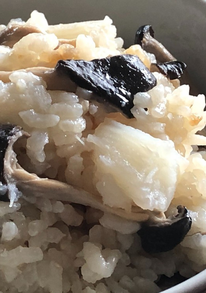 平茸と長いもの炊き込みご飯-レシピのメイン写真