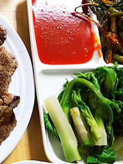 韓国・山ウドの刺身と酢コチュジャン-レシピのメイン写真