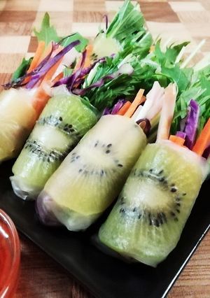 カラフル綺麗♡キウイの生春巻き-レシピのメイン写真