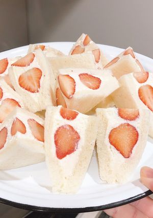 いちごサンド-レシピのメイン写真