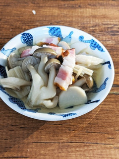 一人暮らしʕ·ᴥ·ʔきのこのお浸し-レシピのメイン写真