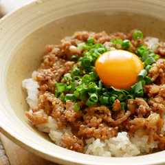 รูปของ ～豚ひき肉～甘辛お味噌のそぼろ丼