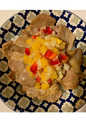 簡単!玉ねぎパプリカ豚丼✨-レシピのメイン写真